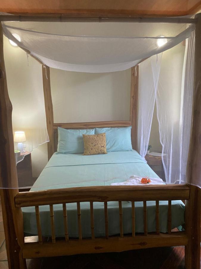 Jazlyn Lodge & Tours Paquera Eksteriør bilde
