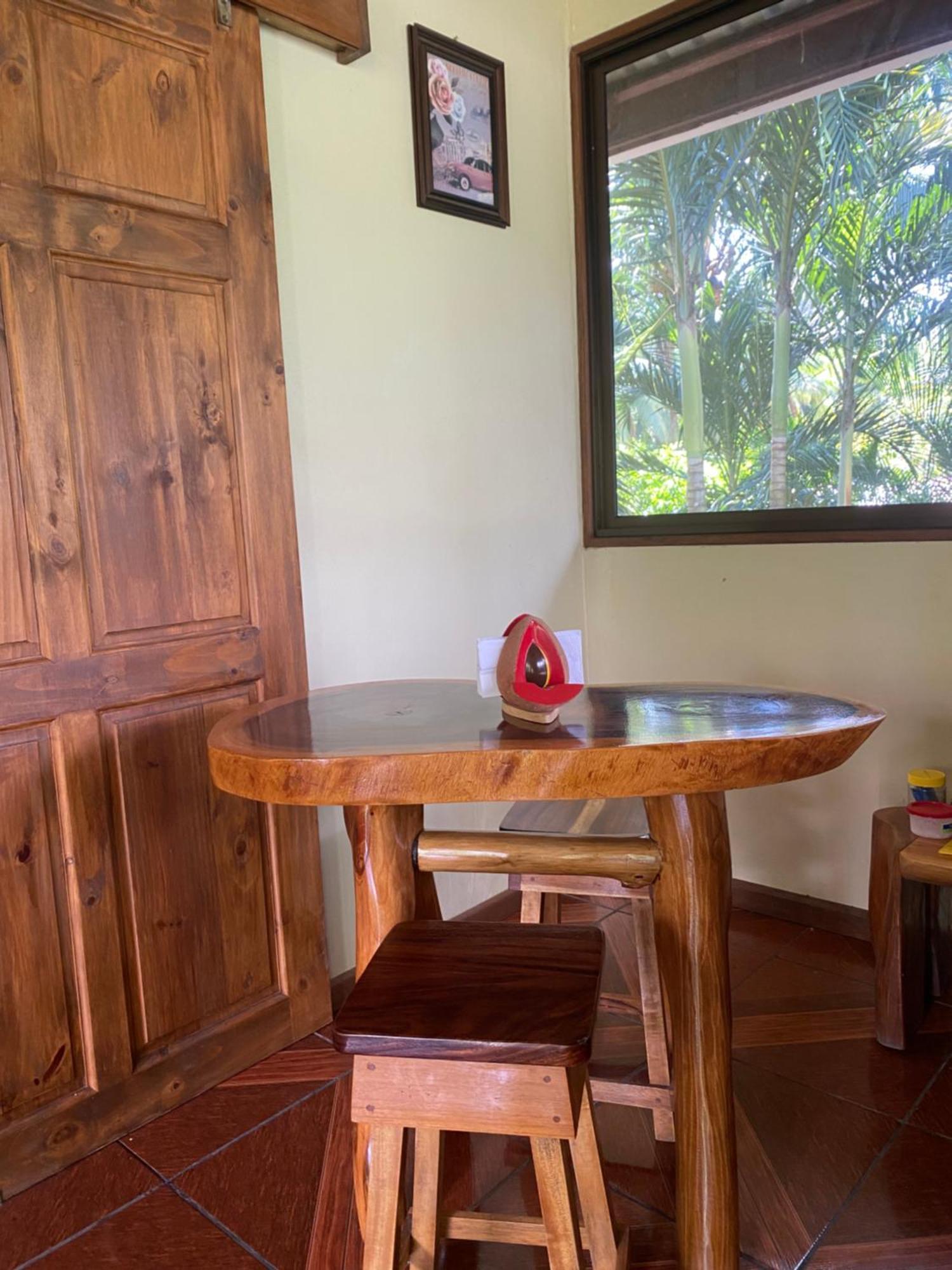 Jazlyn Lodge & Tours Paquera Eksteriør bilde